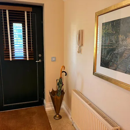 3 Bedroom Townhouse In The Heart Of *