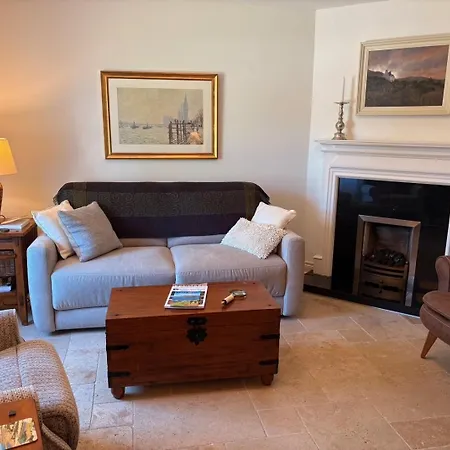 3 Bedroom Townhouse In The Heart Of Vakantiehuis *