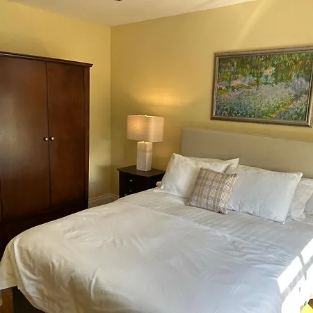 Prázdninový dům 3 Bedroom Townhouse In The Heart Of *