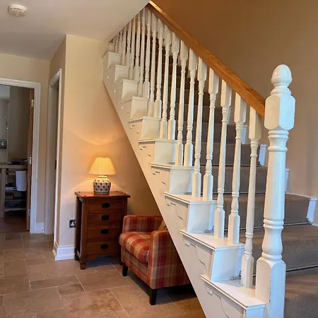 3 Bedroom Townhouse In The Heart Of *