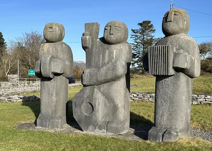 3 Bedroom Townhouse In The Heart Of Сasa de vacaciones Kenmare